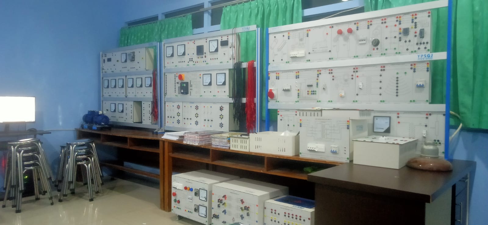 Laboratorium Teknik Elektro