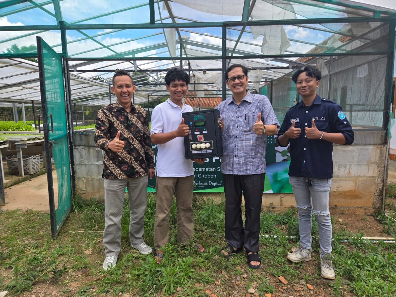 Kolaborasi Fakultas Teknik dan Fakultas Pertanian Dorong Digitalisasi Sistem Hidroponik di Cirebon